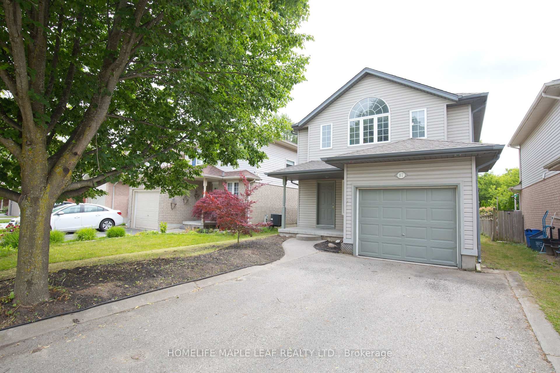 87 Wood Grove Crescent, Cambridge