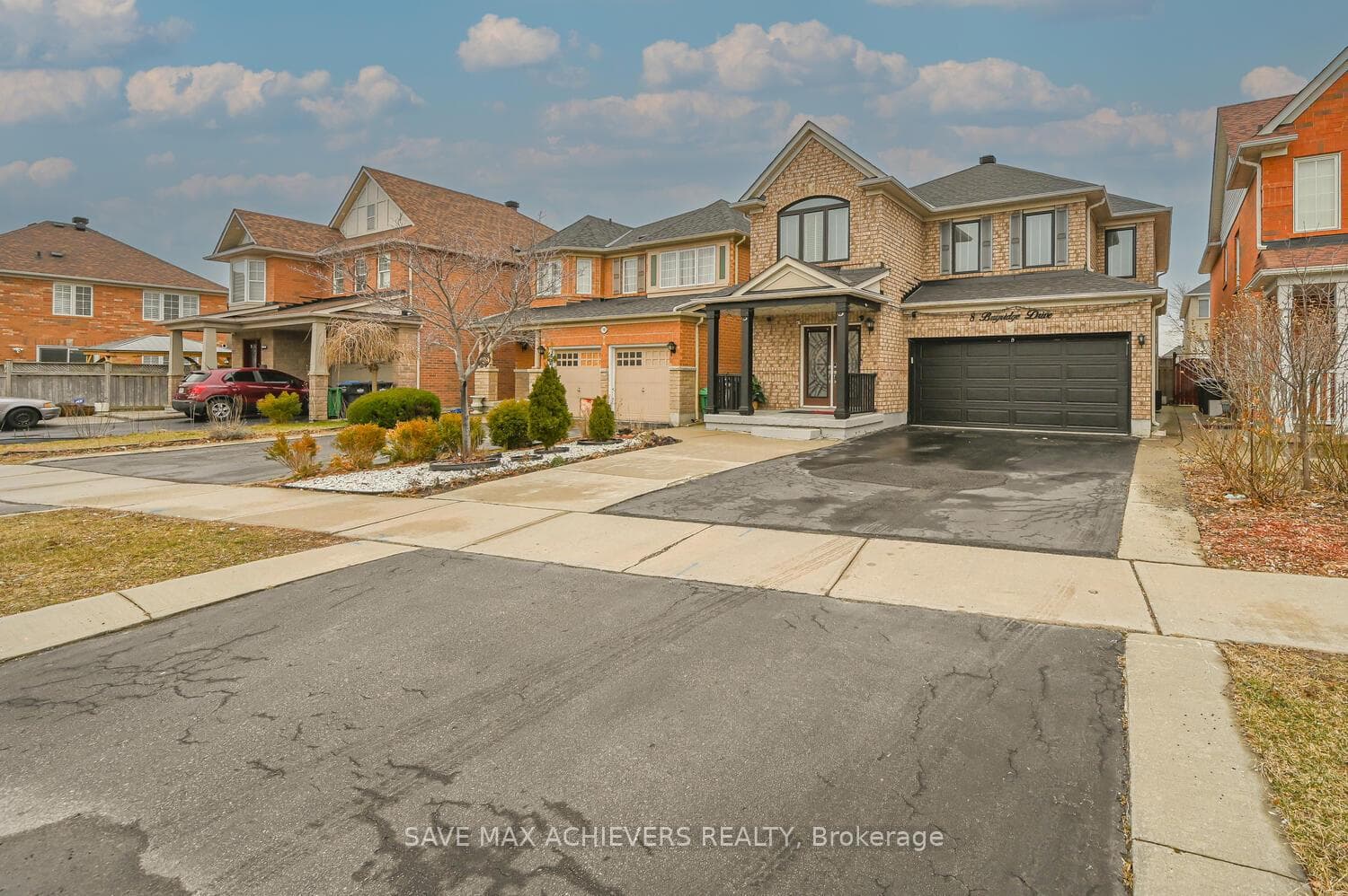 8 Bayridge Drive, Brampton, ON L6P 2H8 - Photo 1