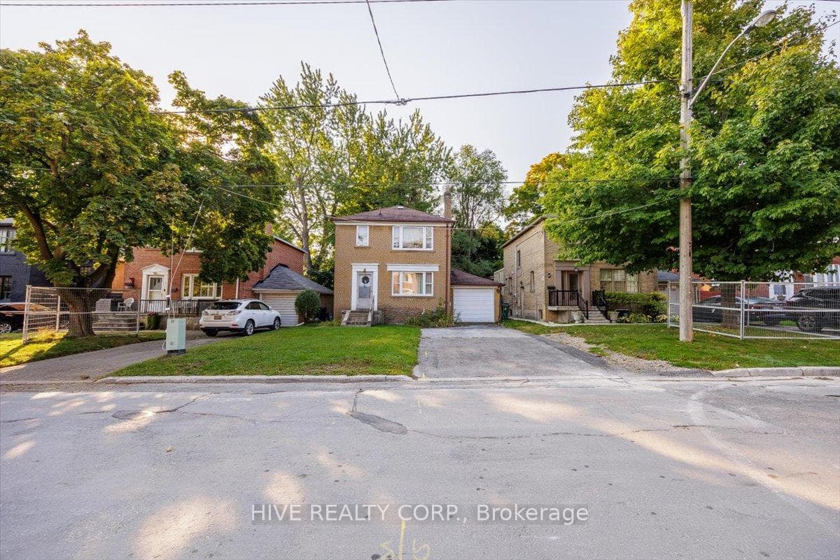 25 Edinburgh Drive, Thornhill / Willowdale, ON M3H 1B5 - Photo 1