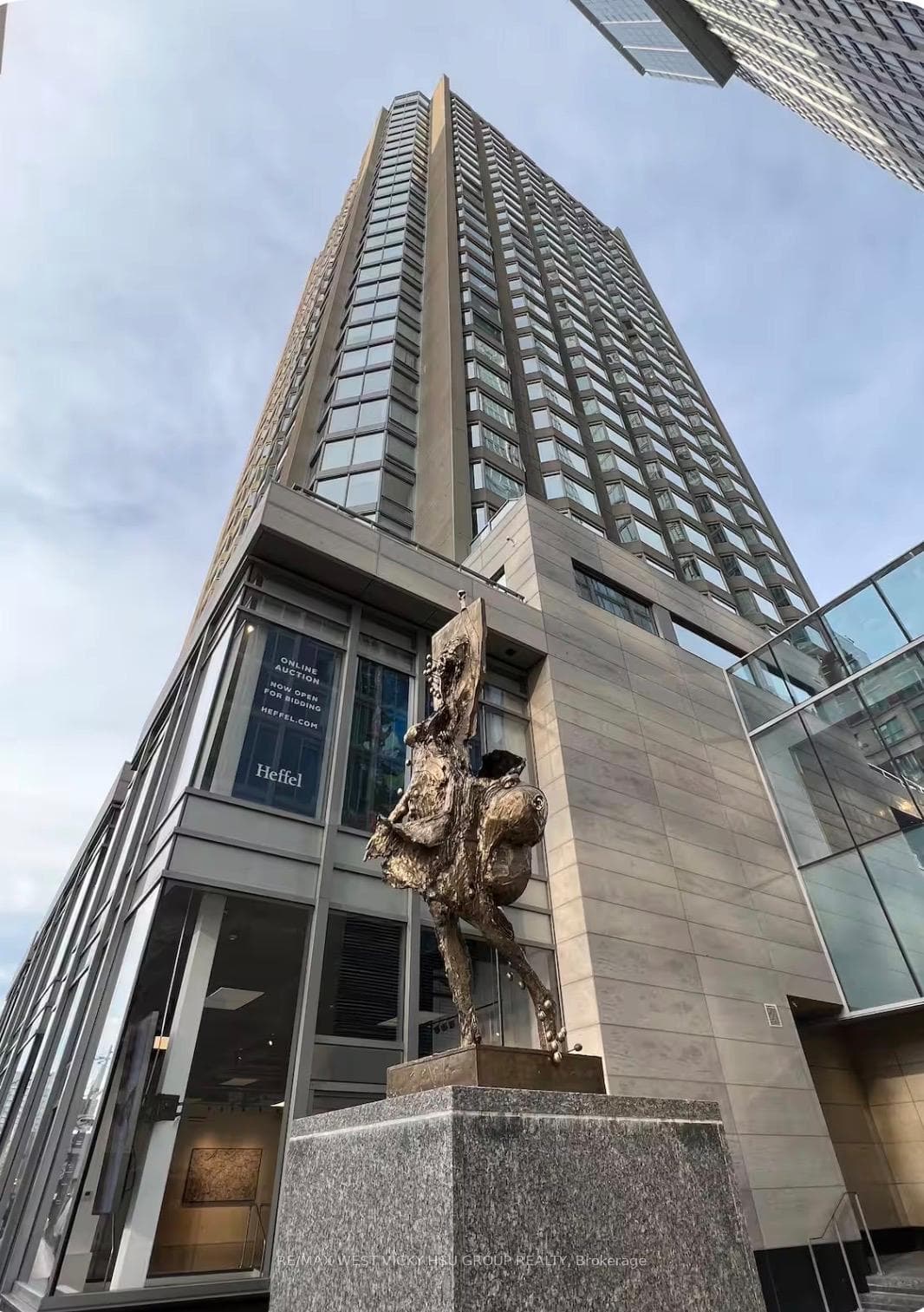 155 Yorkville Avenue Unit 2403, Annex / Yorkville / Summerhill, ON M5R 0B4 - Photo 1