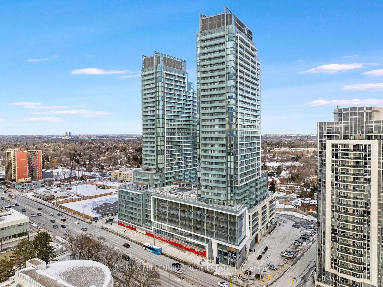 8 Olympic Garden Drive Unit 906, Willowdale / Newtonbrook, ON M2M 0B9 - Photo 1