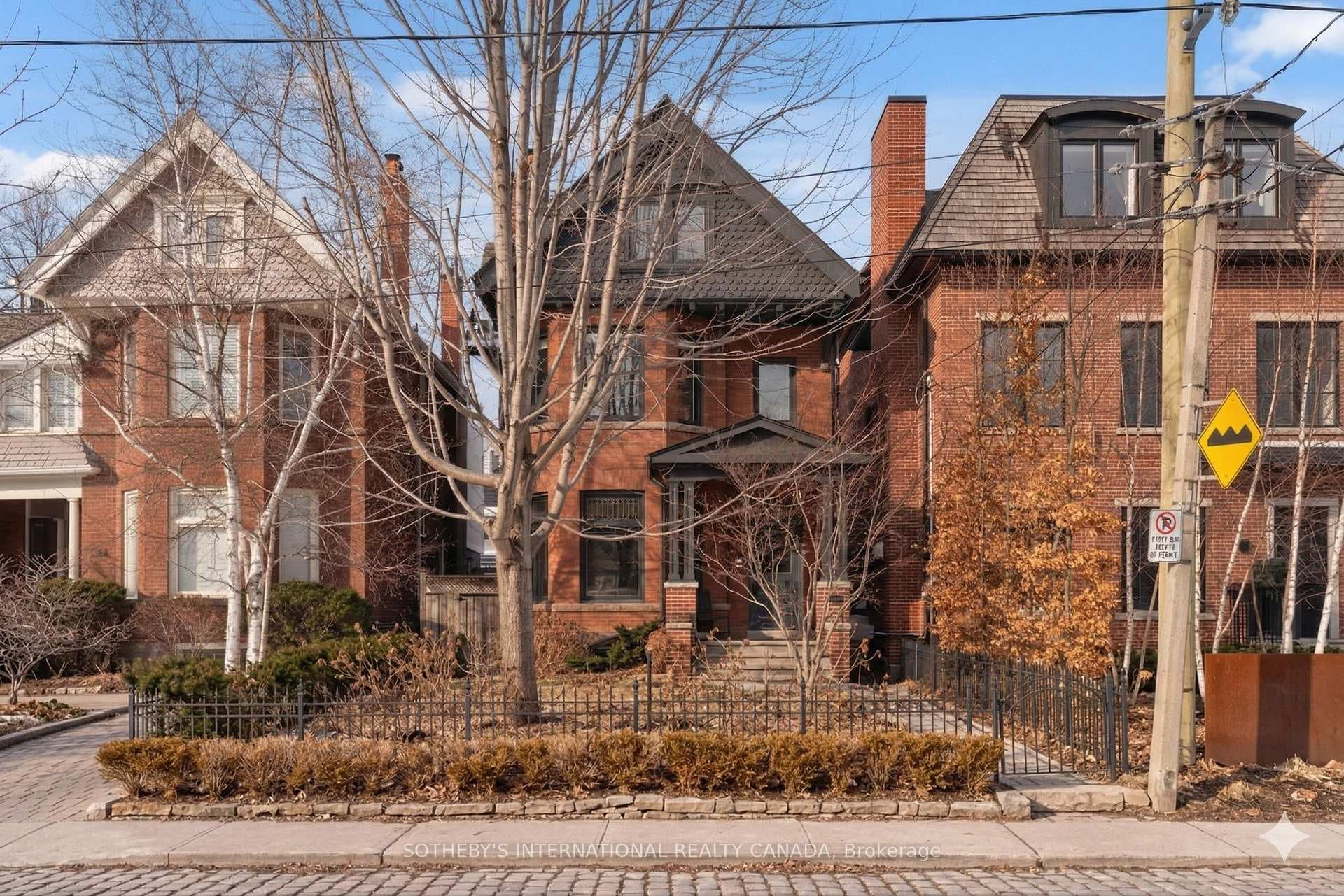 134 Roxborough Street, Annex / Yorkville / Summerhill, ON M5R 1V1 - Photo 1