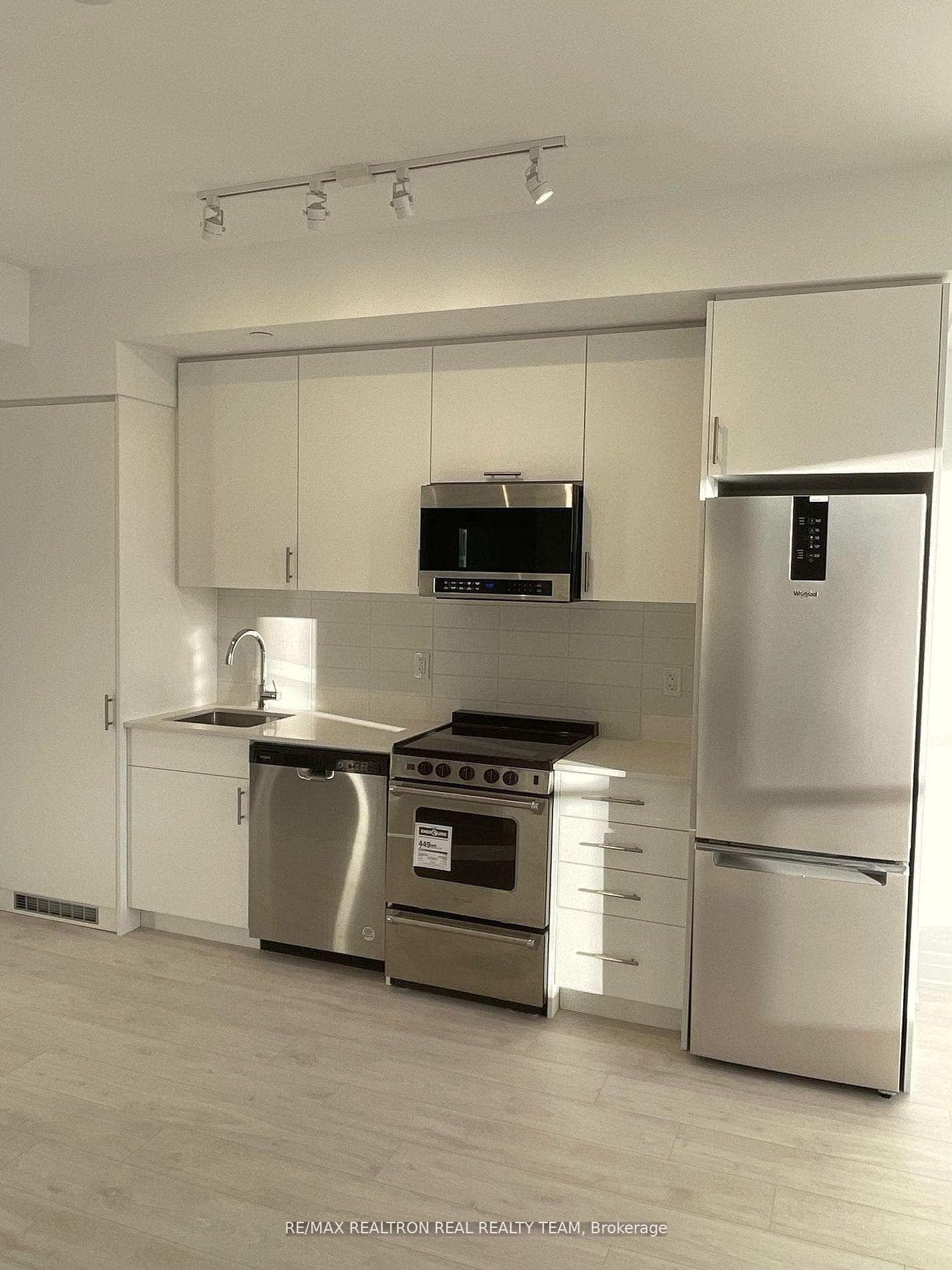 412 Silver Maple Road Unit 216, Oakville