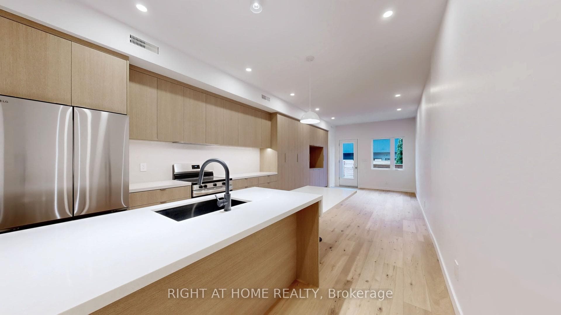 14 Salem Avenue Unit 1, Bloor West Village / Swansea, ON M6H 3C1 - Photo 1