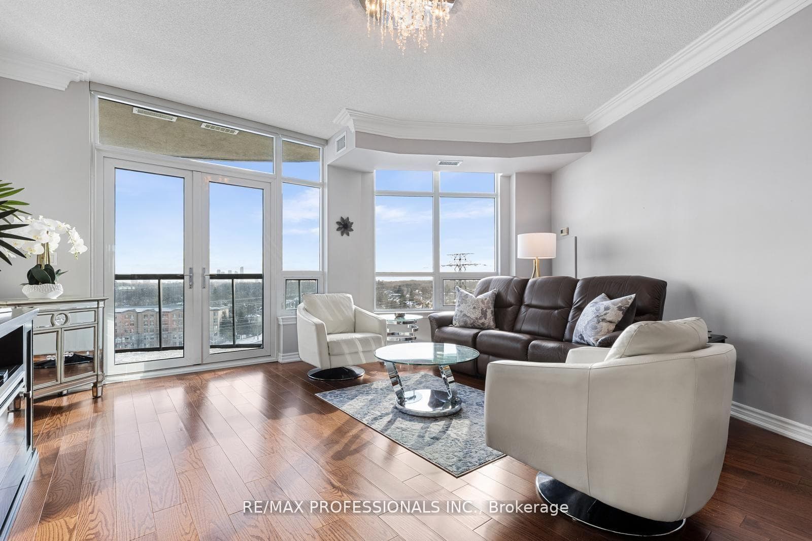 1135 Royal York Road Unit 903, Etobicoke (Islington / Rexdale), ON M9A 0C3 - Photo 1