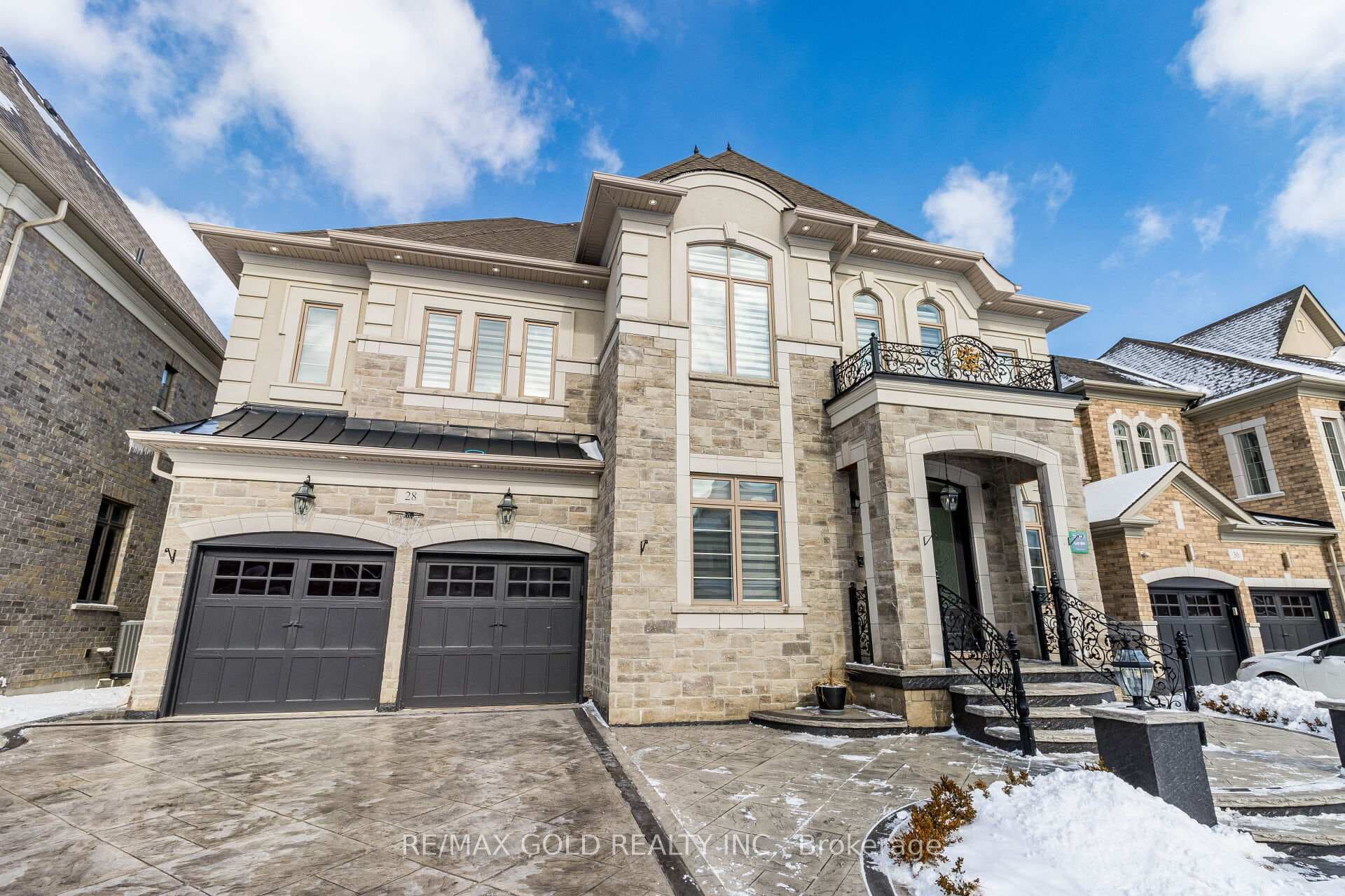 28 Cloverhaven Road, Brampton, ON L6P 4E4 - Photo 1