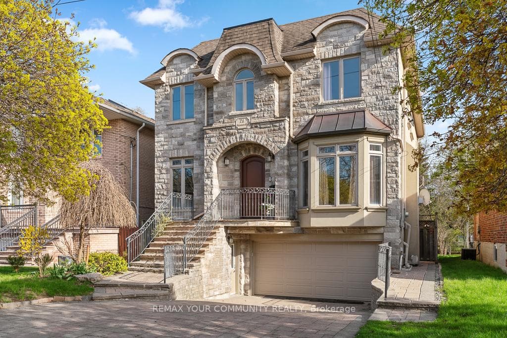 71 Newton Drive, Willowdale / Newtonbrook, ON M2M 2M8 - Photo 1