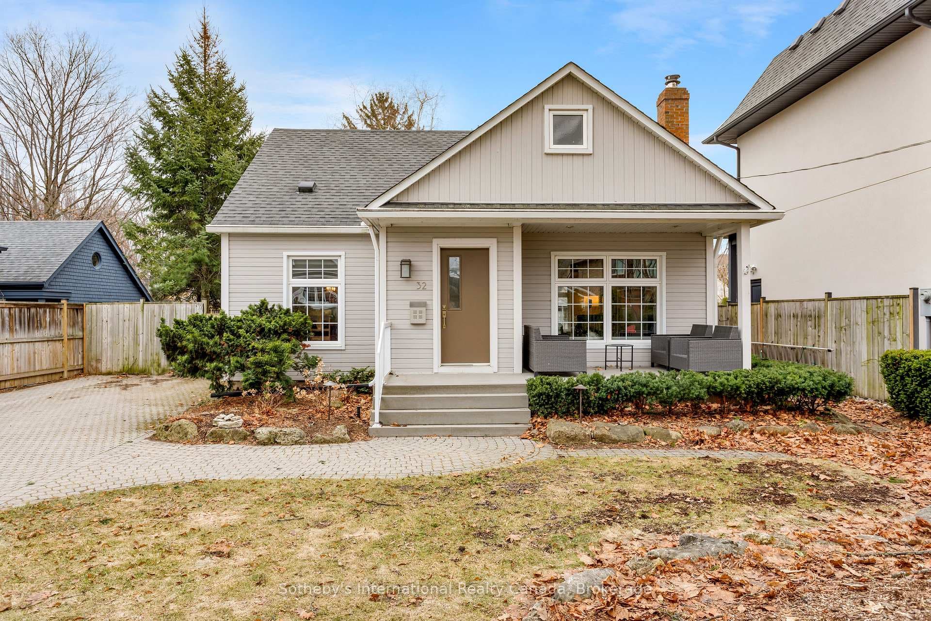 32 Anderson Street, Oakville, ON L6K 1A5 - Photo 1