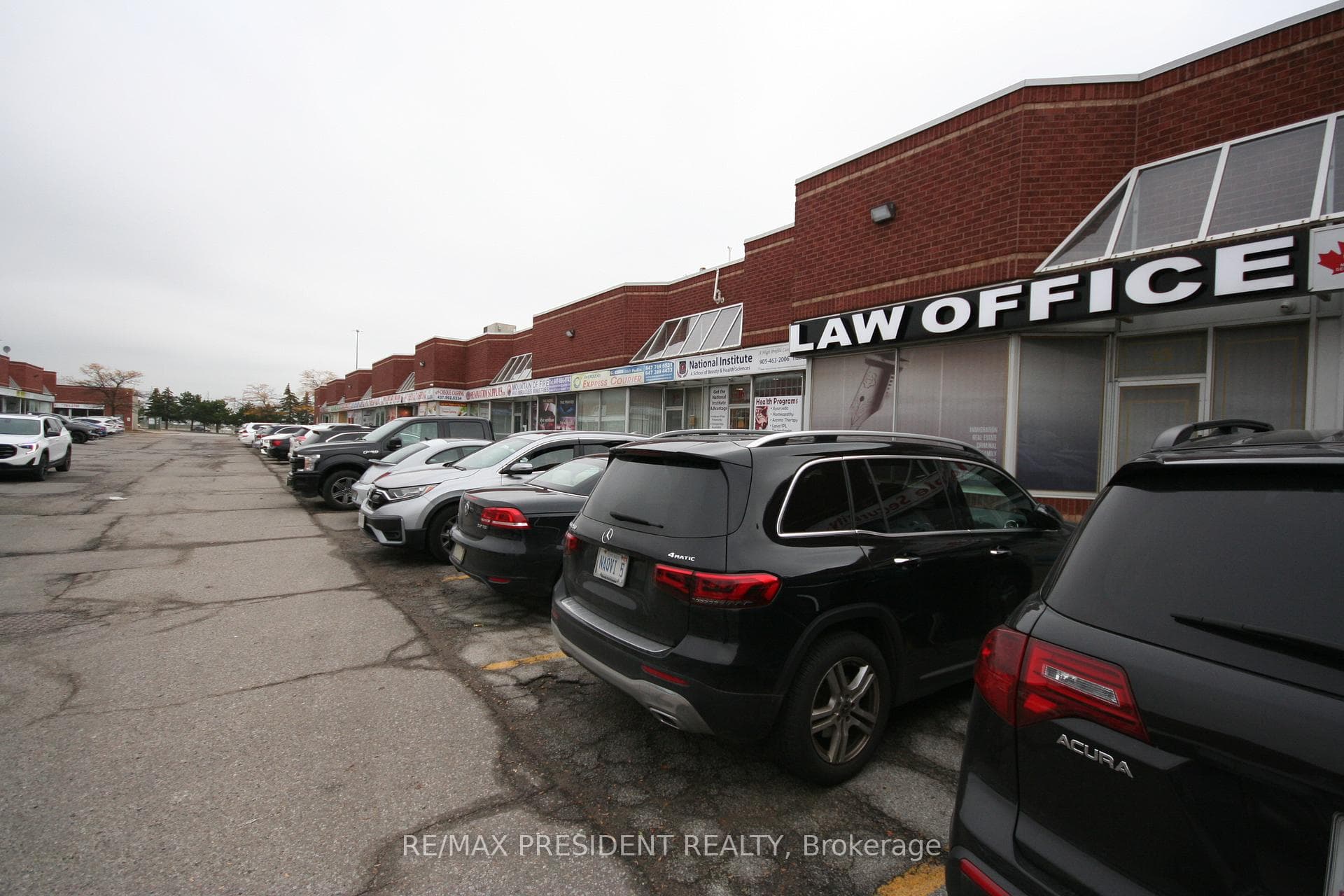 7955 Torbram Road Unit 15, Brampton, ON L6T 5B9 - Photo 1