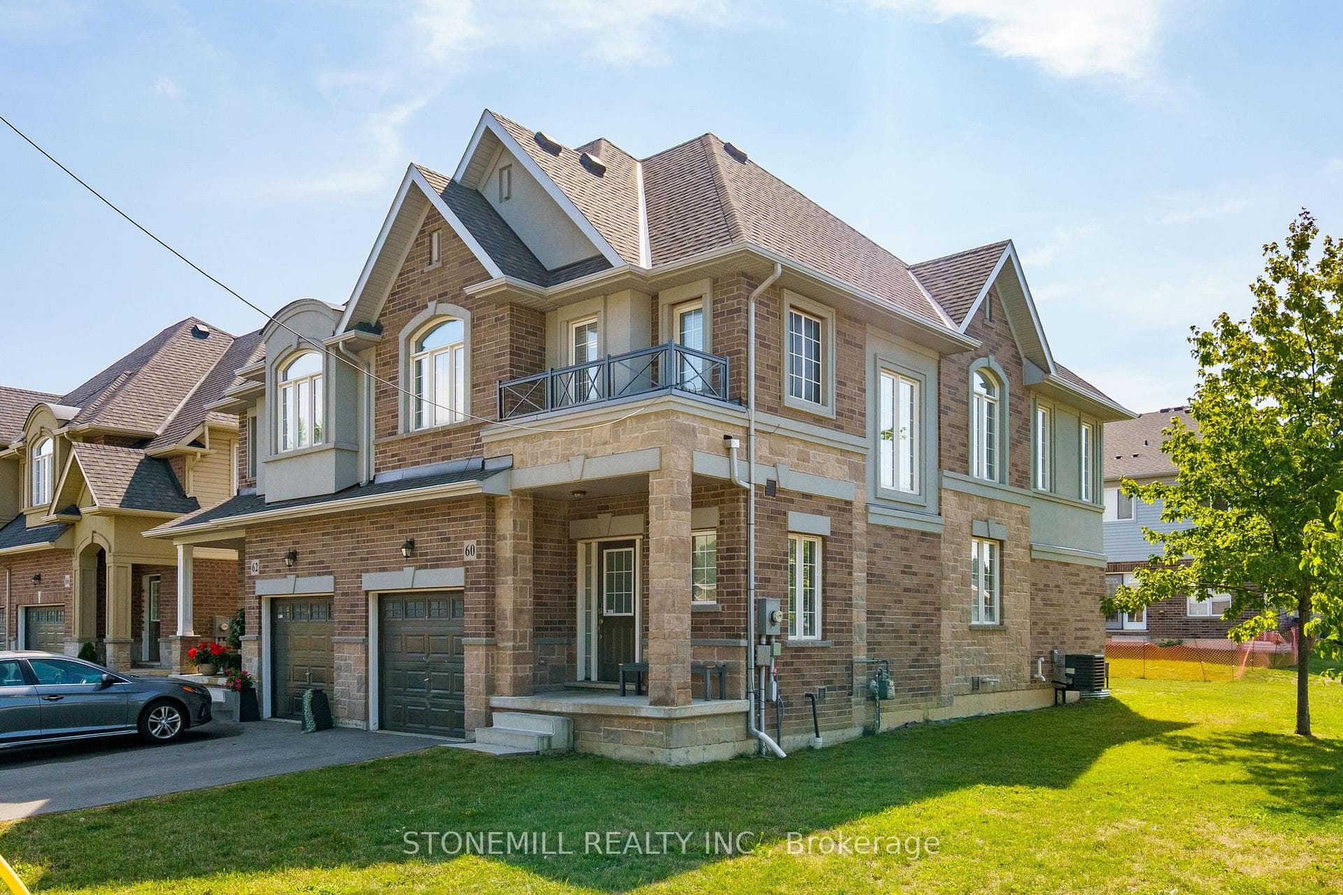 60 Bobolink Road, Hamilton, ON L9A 2P5 - Photo 1