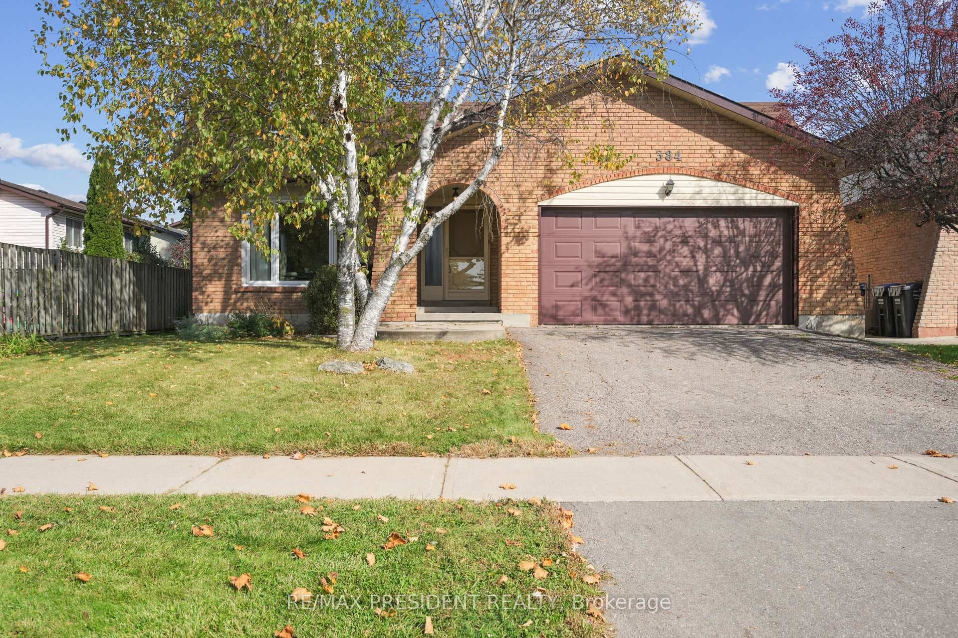 384 Centre Street, Brampton, ON L6V 3L6 - Photo 1
