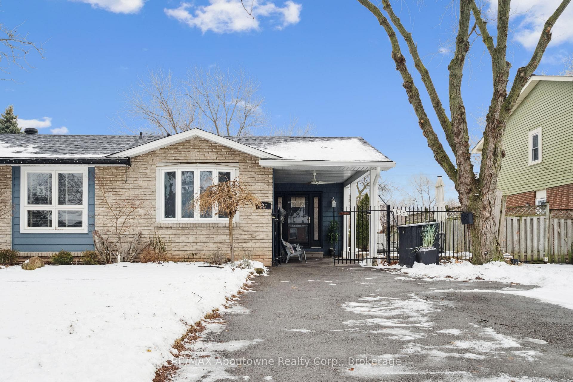 637 Lomond Crescent, Burlington, ON L7L 2N8 - Photo 1