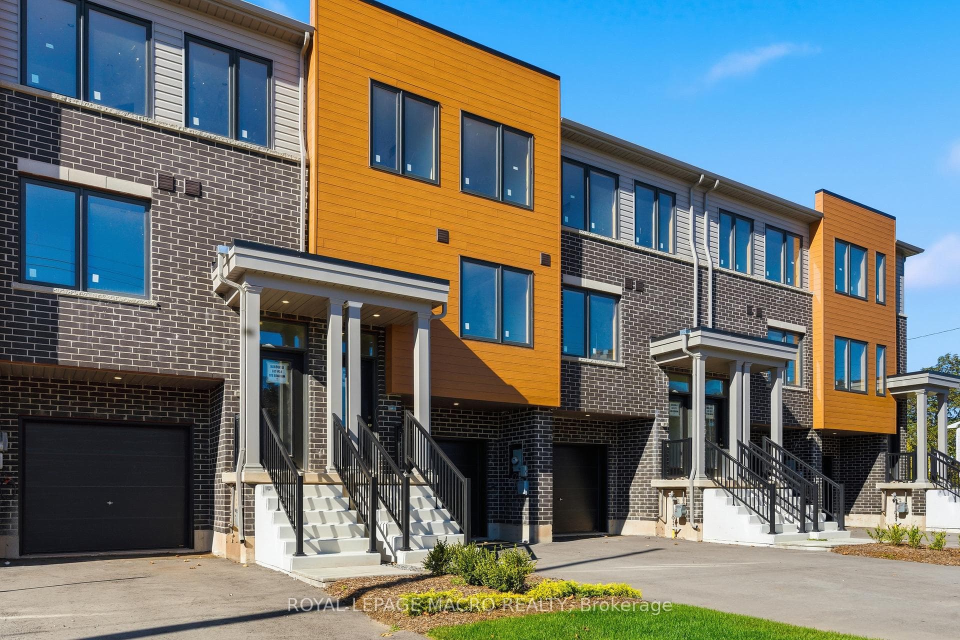 9B Bingham Road, Hamilton, ON L8H 0B5 - Photo 1