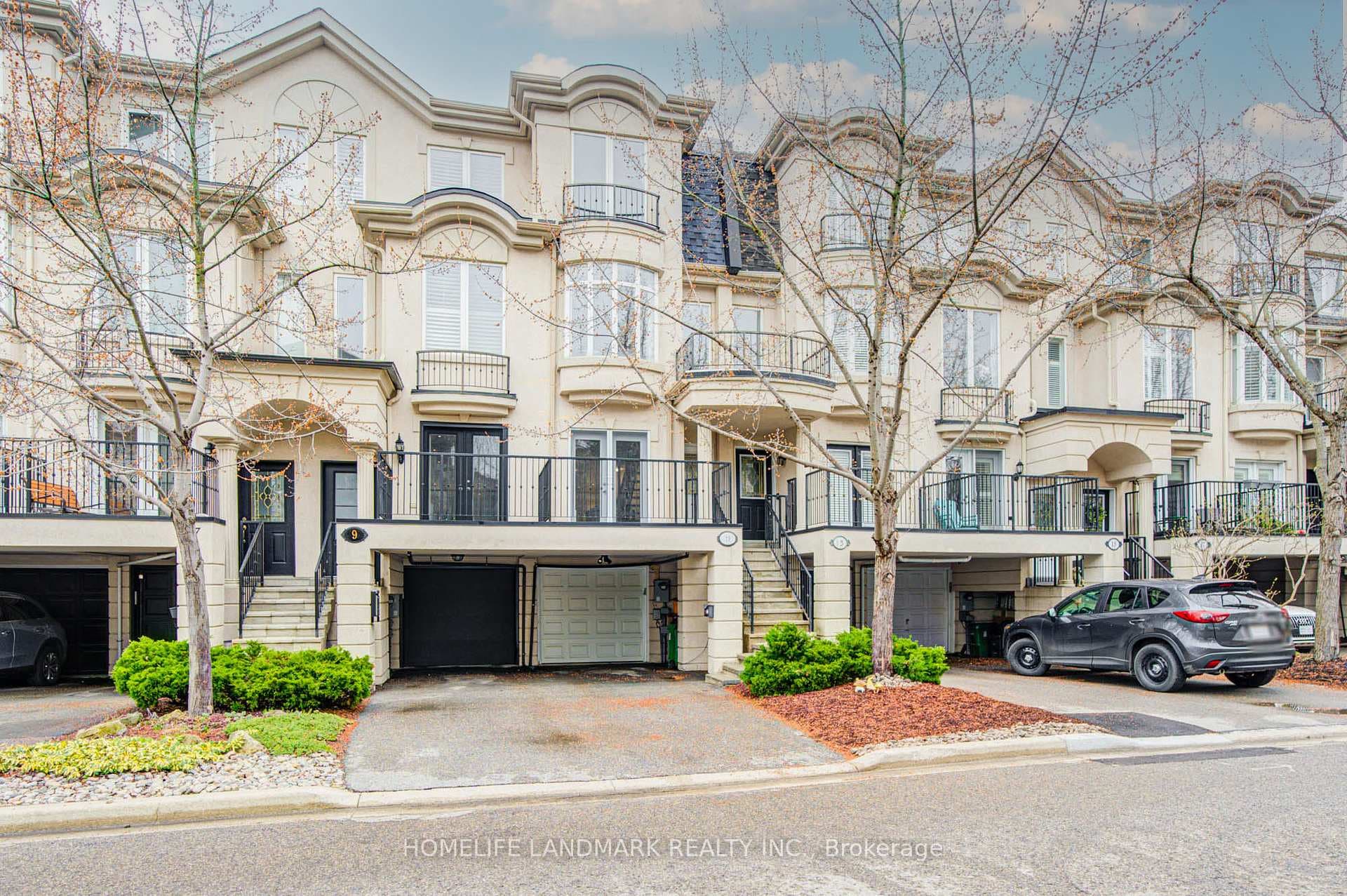 11 Humphrey Gate, Don Mills / Parkwoods / Victoria Village, ON M3C 4B8 - Photo 1