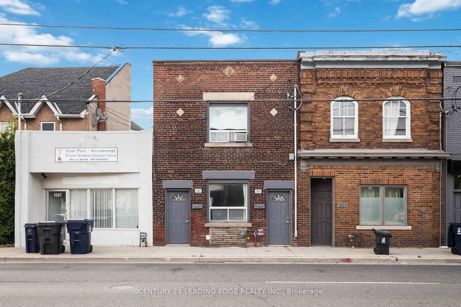 1563 Kingston Road, Birch Cliff / Cliffside
