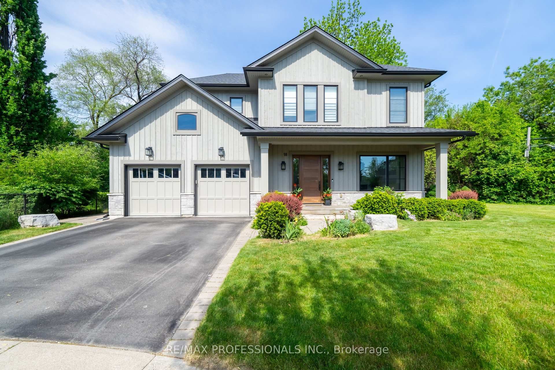 18 Florence Drive, Oakville, ON L6K 1V6 - Photo 1
