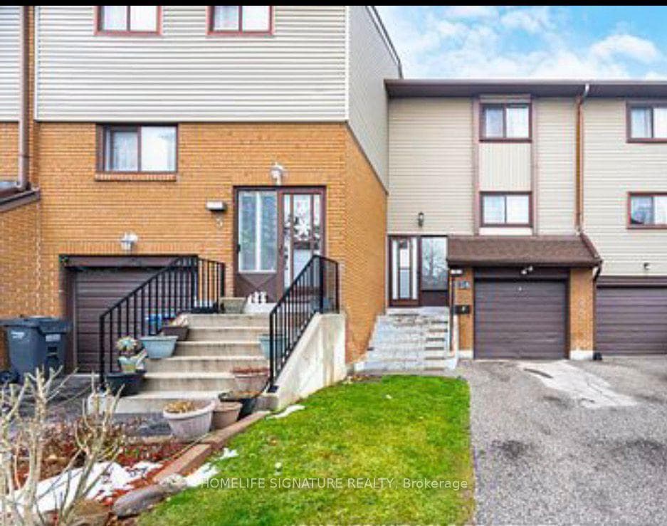 4 Carleton Place, Brampton