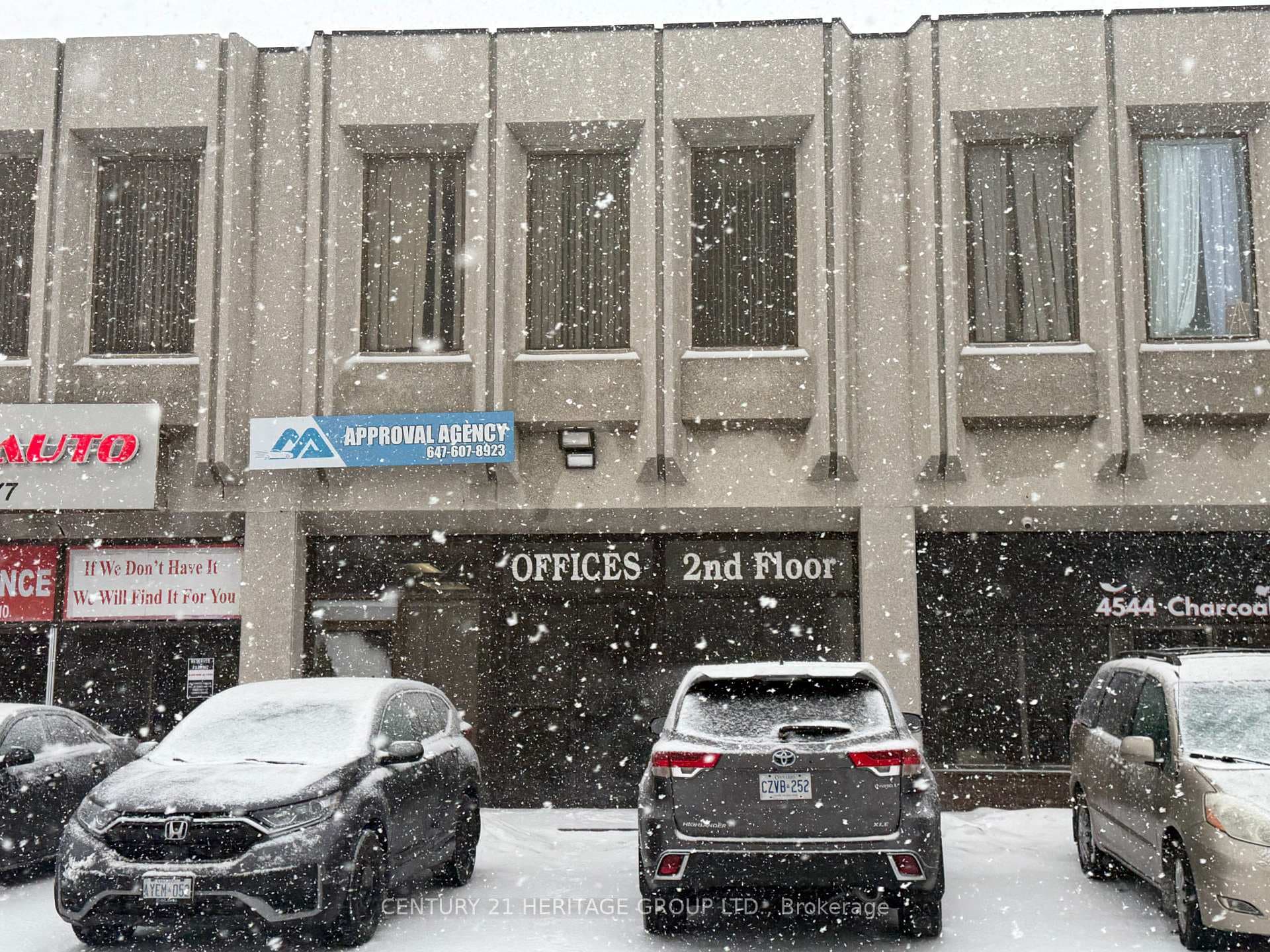 4544 Dufferin Street Unit 202 D, Downsview / Black Creek, ON M3H 5X2 - Photo 1