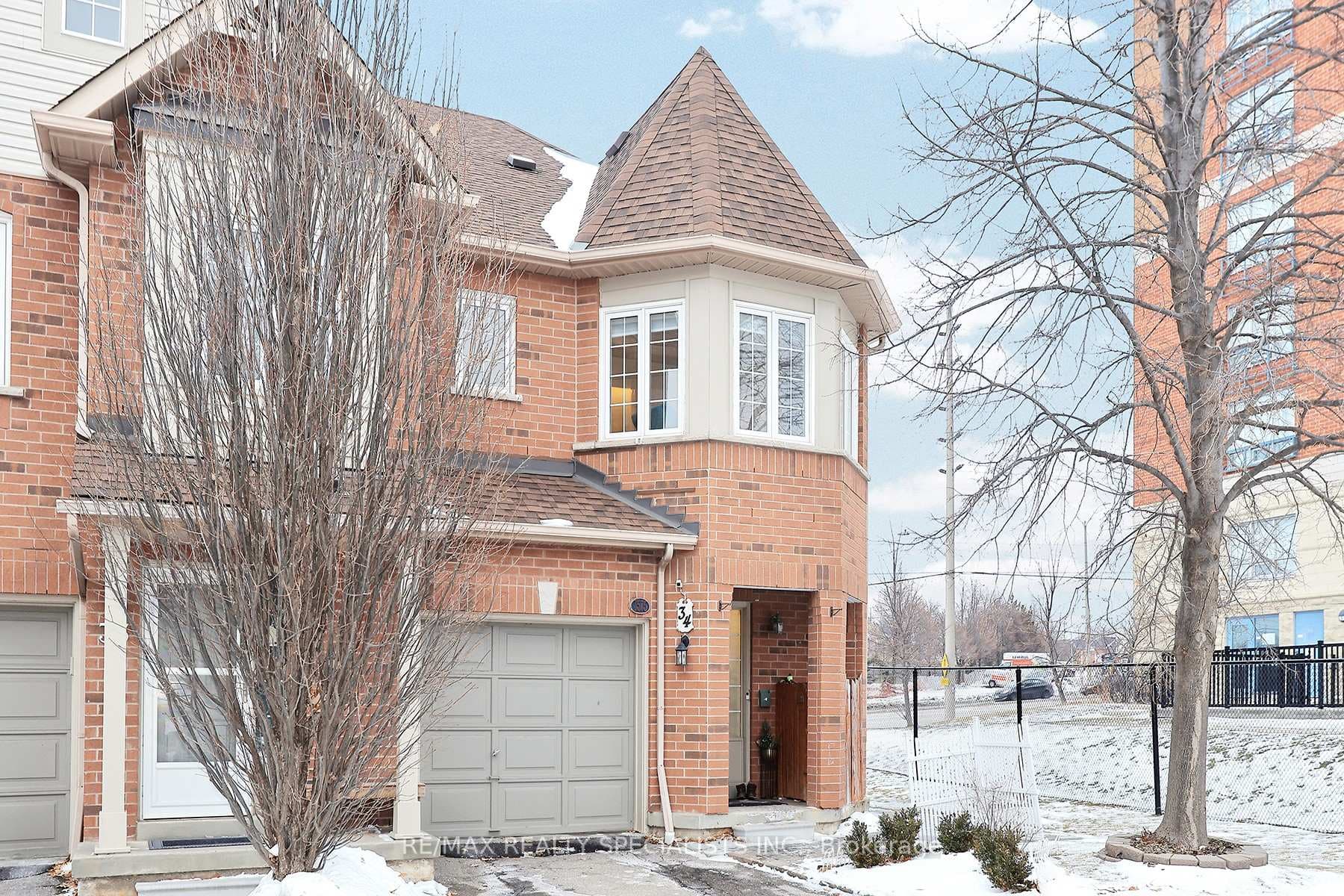1575 South Parade Court Unit 34, Mississauga, ON L5M 6E9 - Photo 1