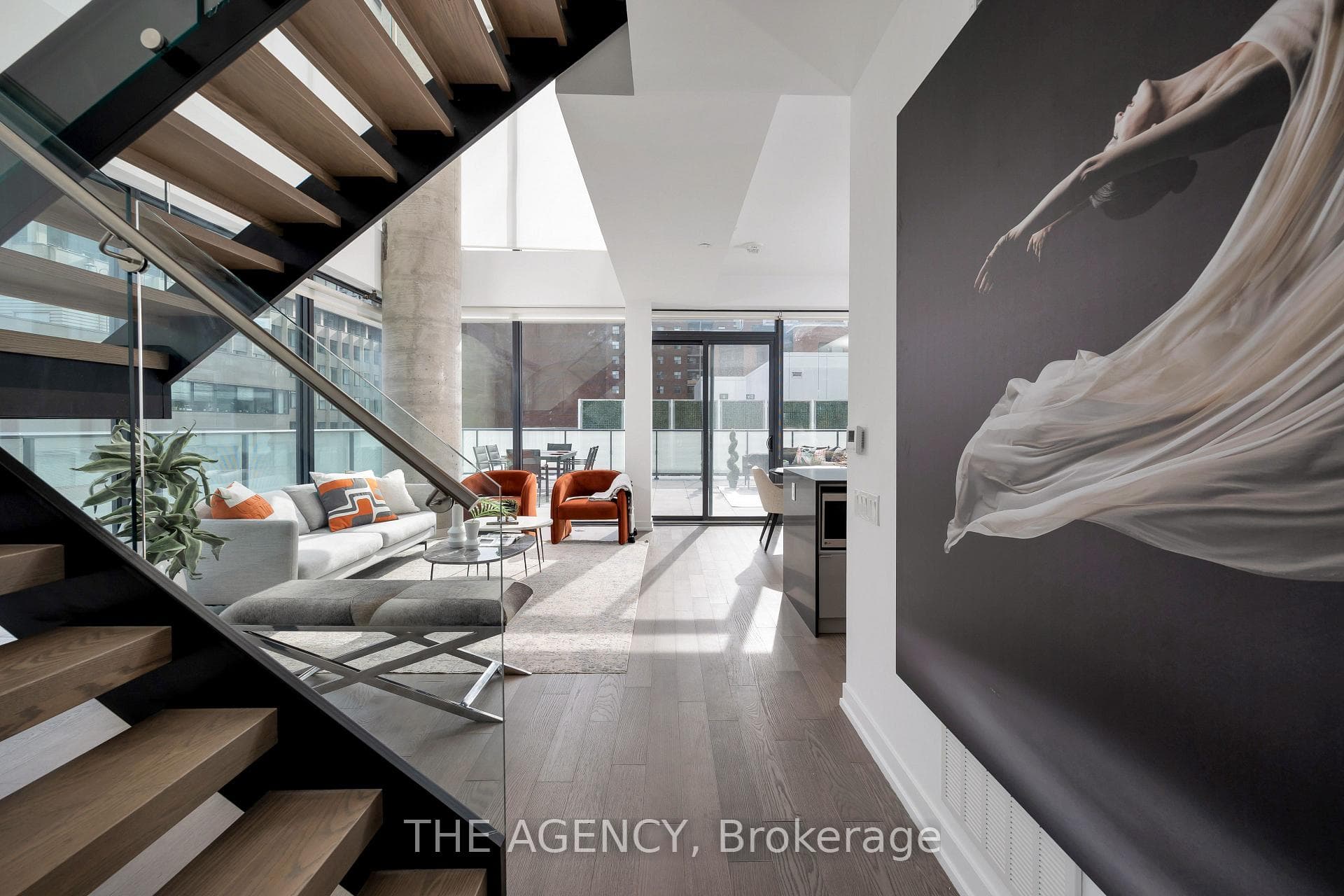 161 Roehampton Avenue Unit 804, Leaside / Davisville, ON M4P 0C8 - Photo 1