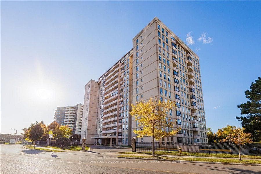 130 Neptune Drive Unit 607, Lawrence Park / Bedford Park, ON M6A 1X5 - Photo 1