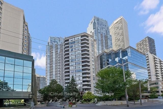 30 Holly Street Unit 901, Leaside / Davisville, ON M4S 3C2 - Photo 1