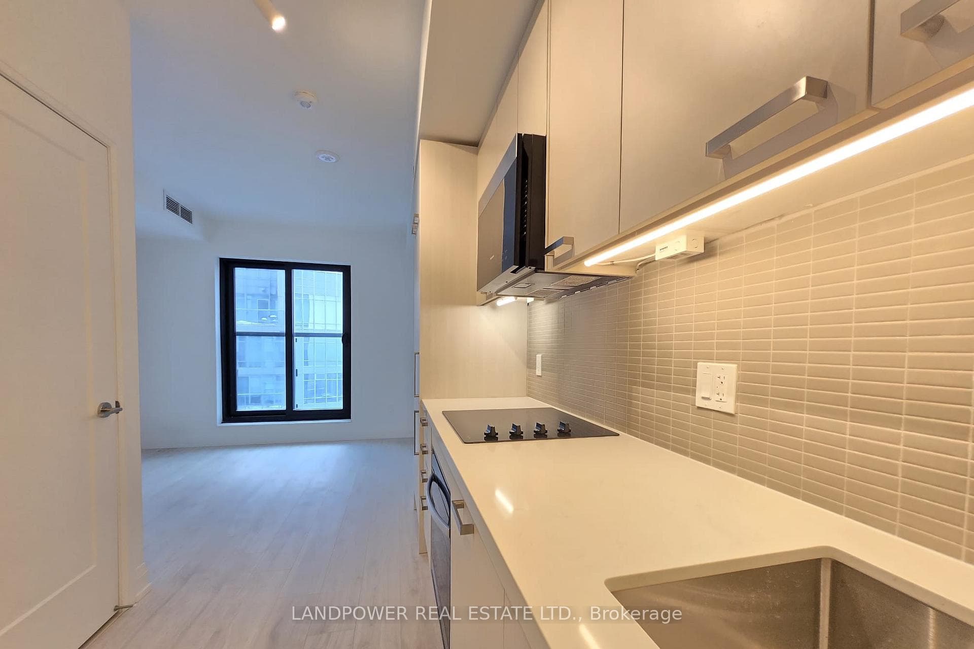 20 Soudan Avenue Unit 3401, Leaside / Davisville, ON M4S 0E2 - Photo 1