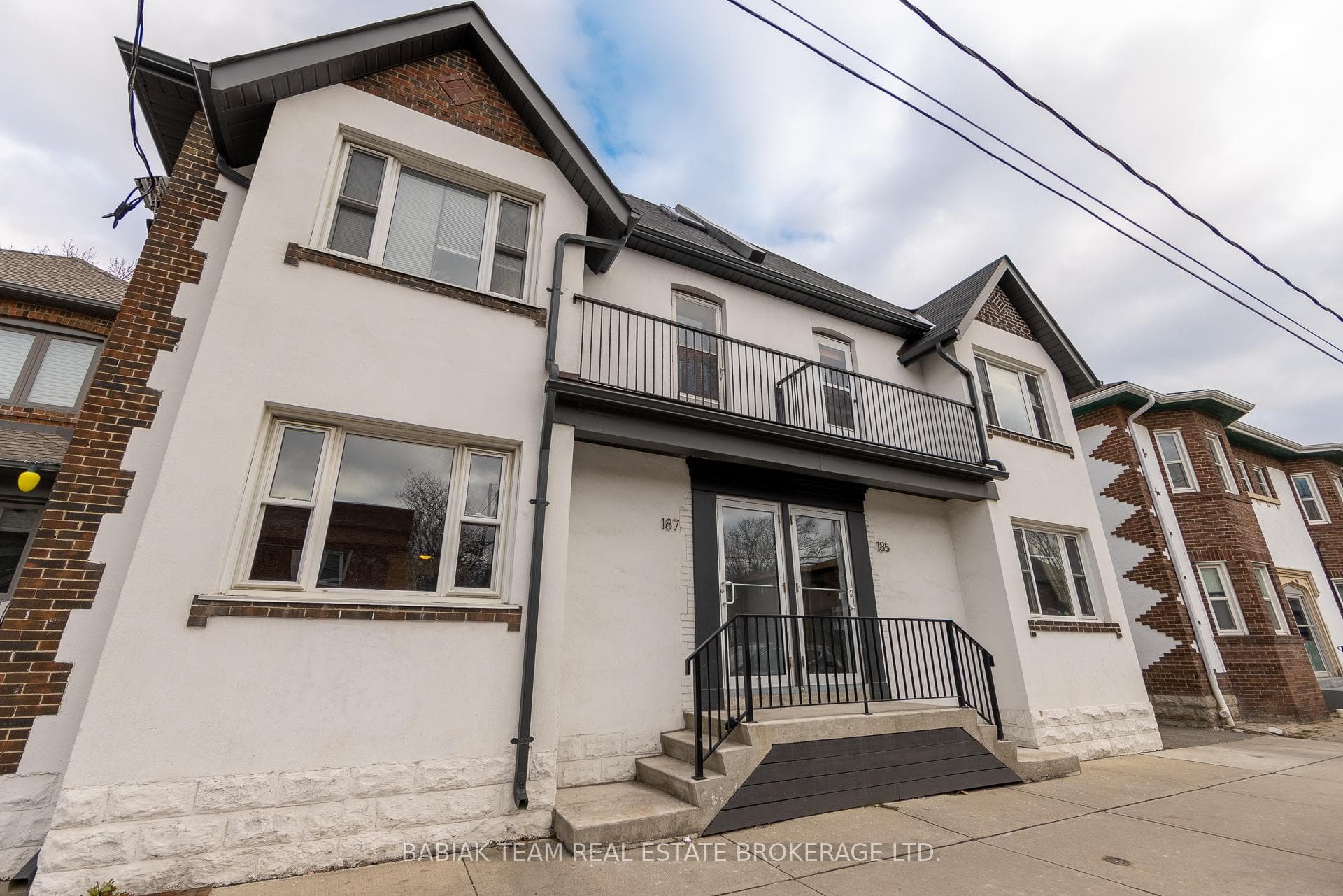 187 Jane Street Unit 1, Bloor West Village / Swansea, ON M6S 3Y8 - Photo 1