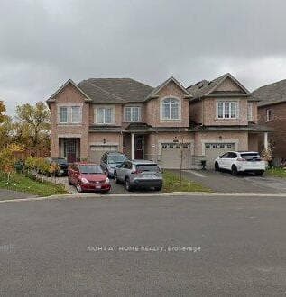 131 Walter Sinclair Court, Richmond Hill, ON L4E 0X4 - Photo 1