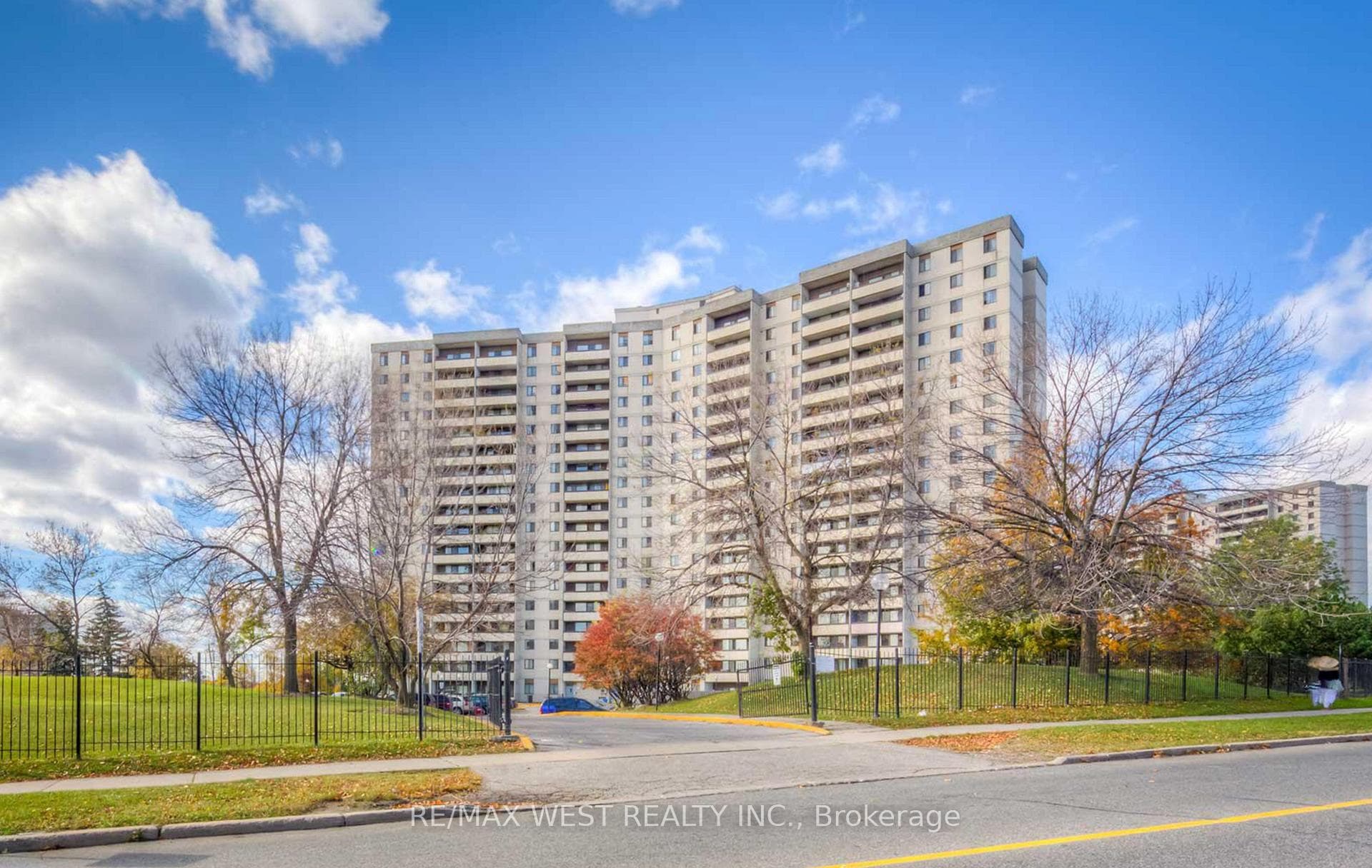 5 San Romano Way Unit 1510, Downsview / Black Creek, ON M3N 2Y4 - Photo 1