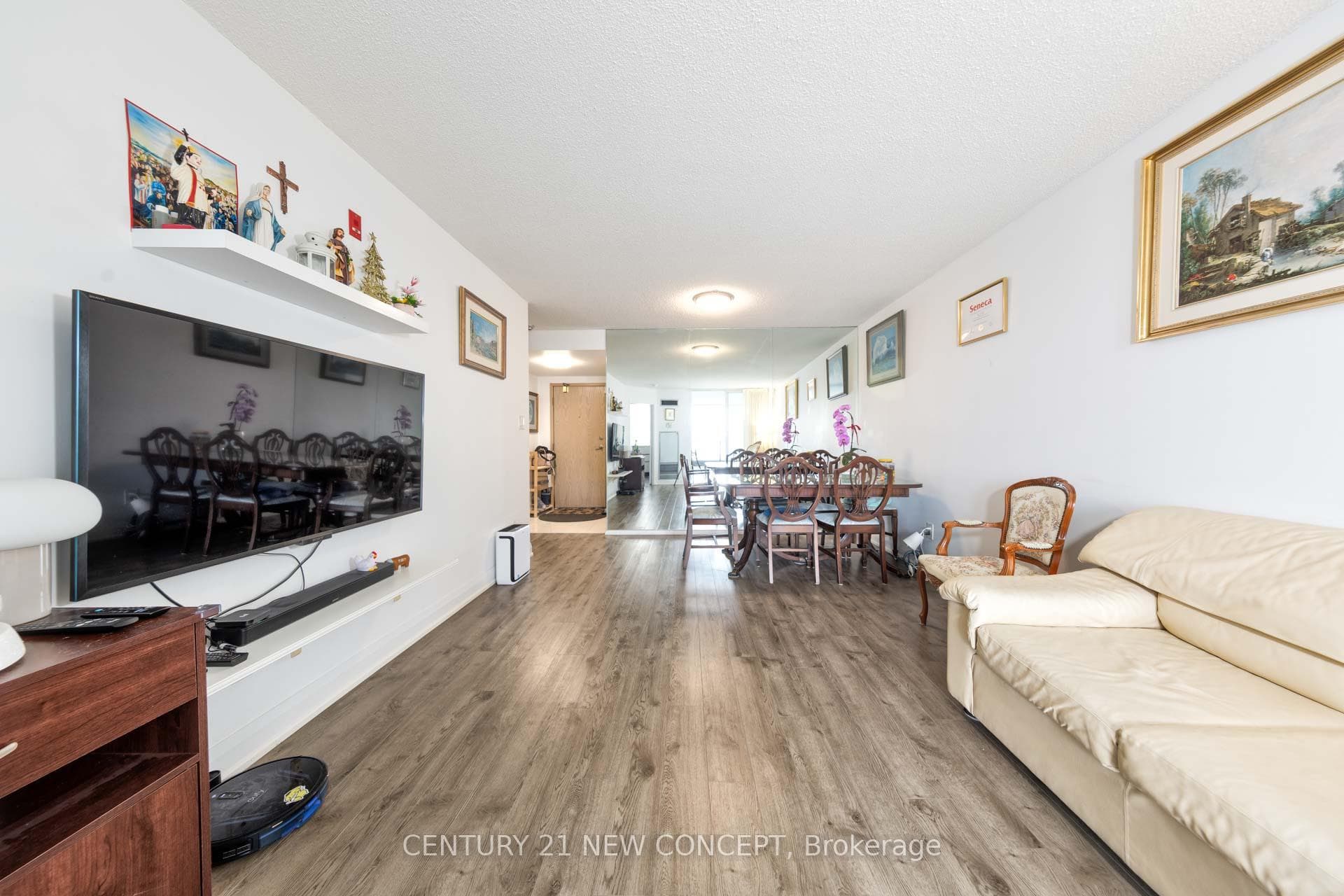 22 Southport Street Unit 932, High Park / Junction / Roncesvalles, ON M6S 4Y9 - Photo 1