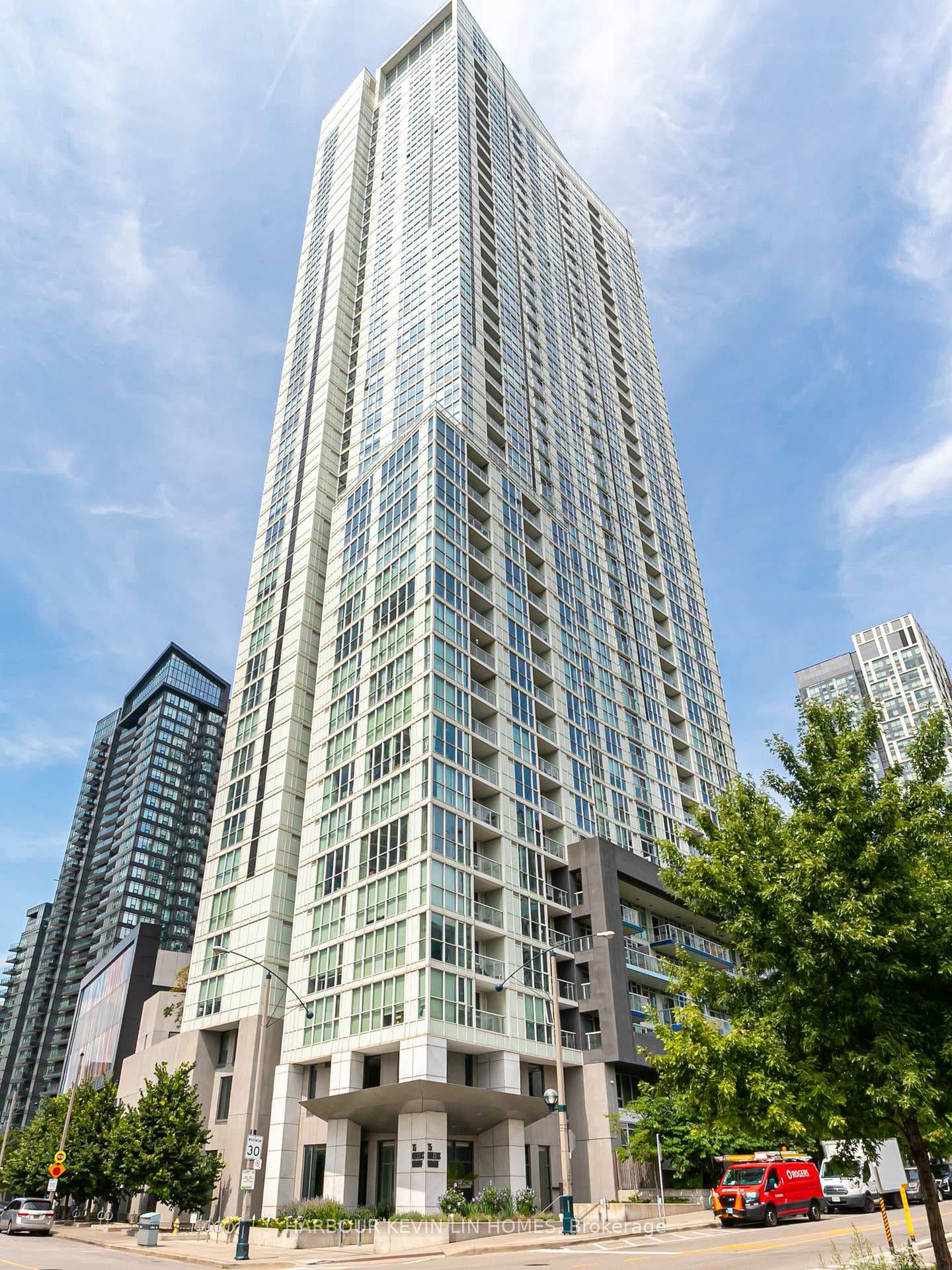 75 Queens Wharf Road Unit 1009, Downtown Toronto / Waterfront, ON M5V 0J8 - Photo 1
