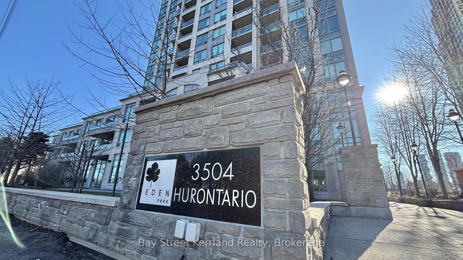 3504 Hurontario Street Unit 2811, Mississauga