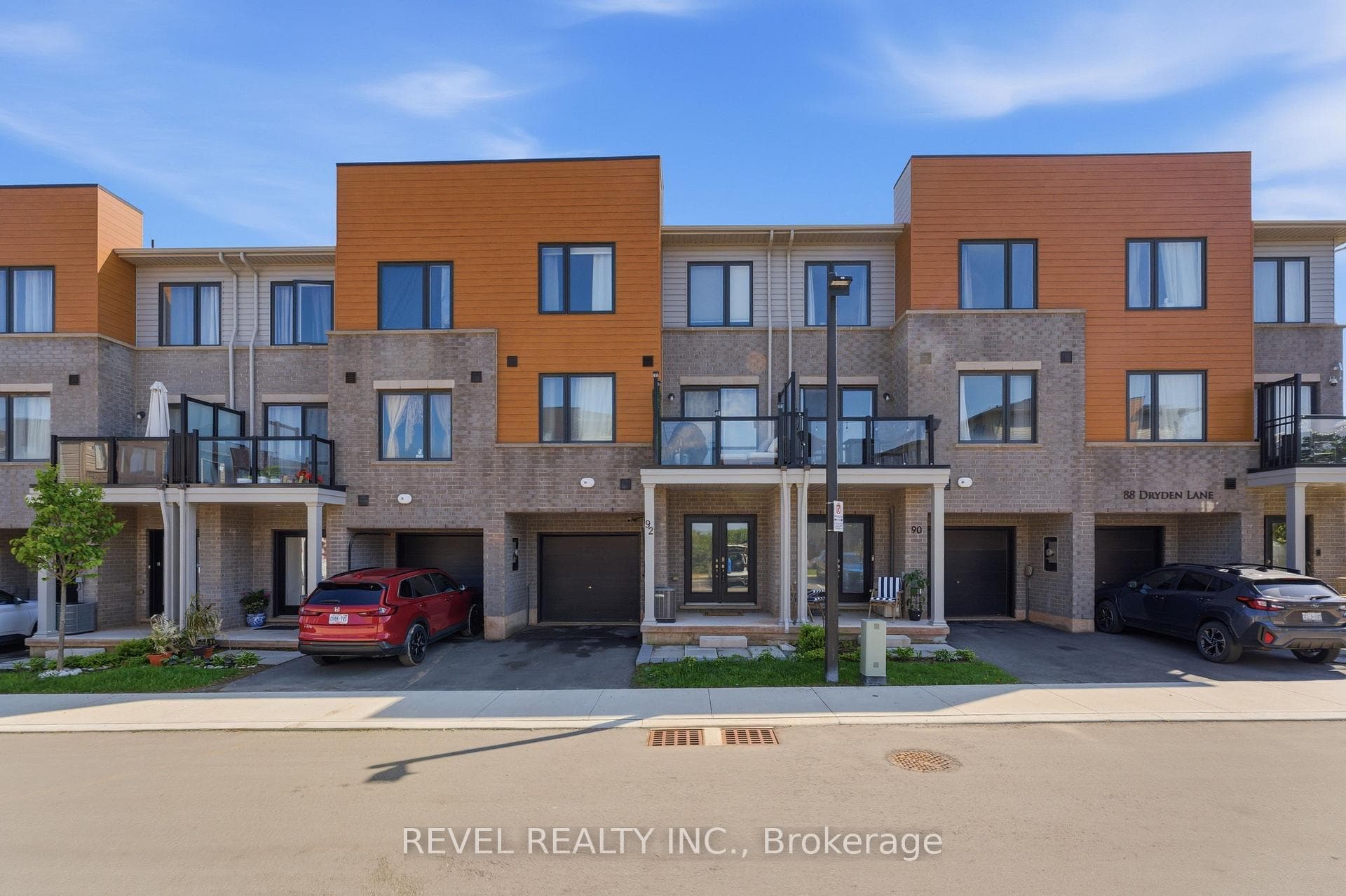 92 Dryden Lane, Hamilton, ON L8H 0B6 - Photo 1