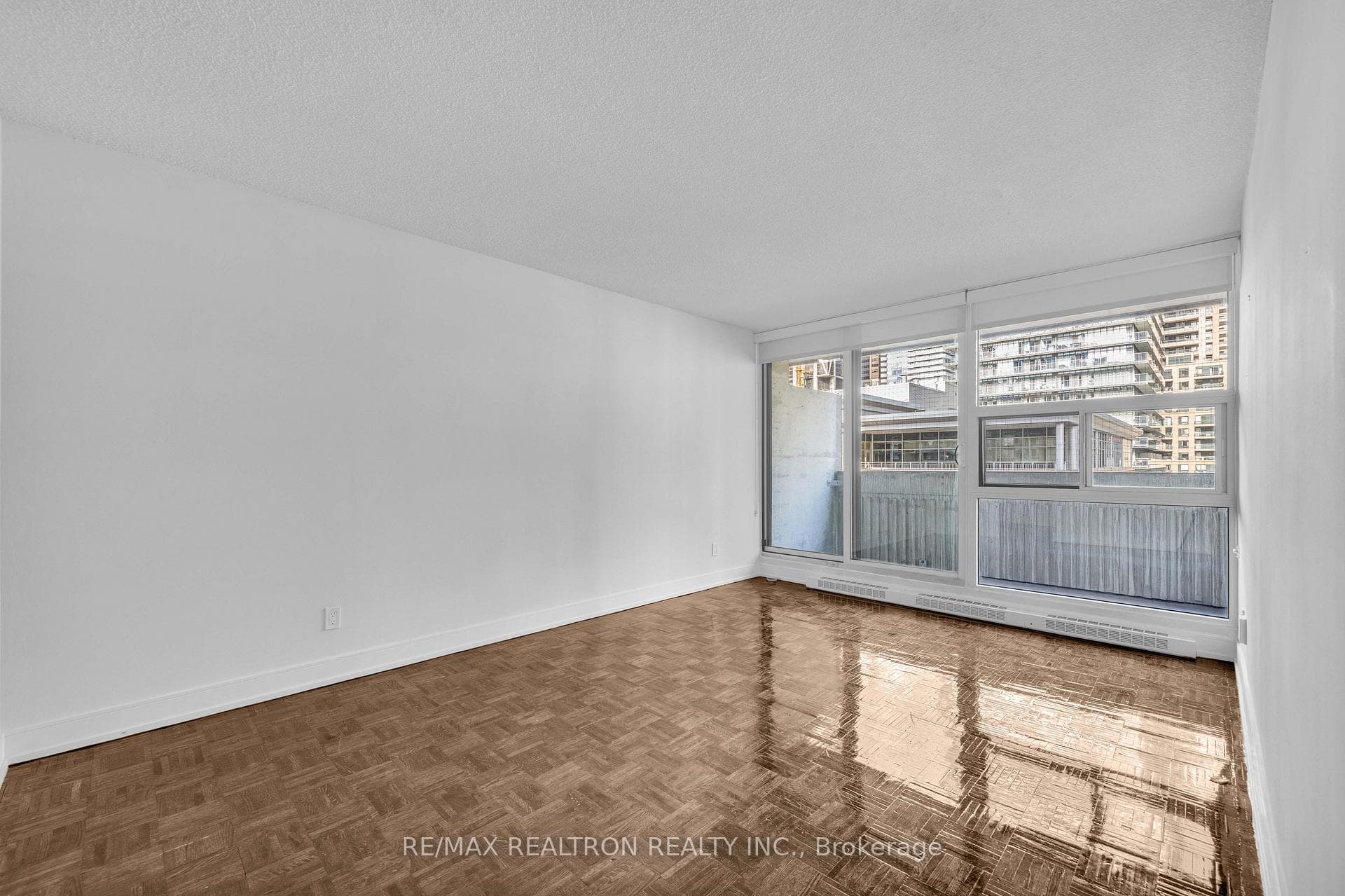 33 Isabella Street Unit 2802, Regent Park / Cabbagetown / St. James Town, ON M4Y 2P7 - Photo 1
