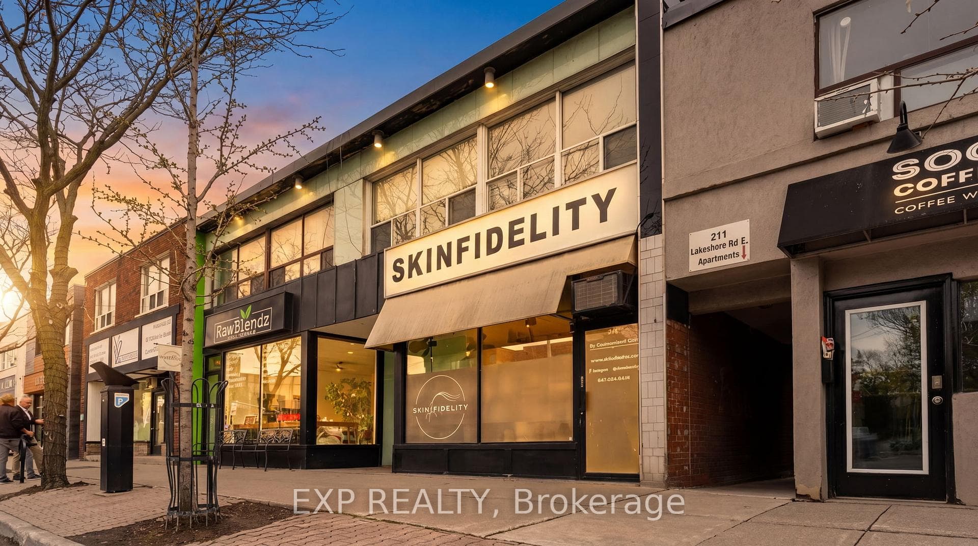 213 Lakeshore Road, Mississauga, ON L5G 1G5 - Photo 1