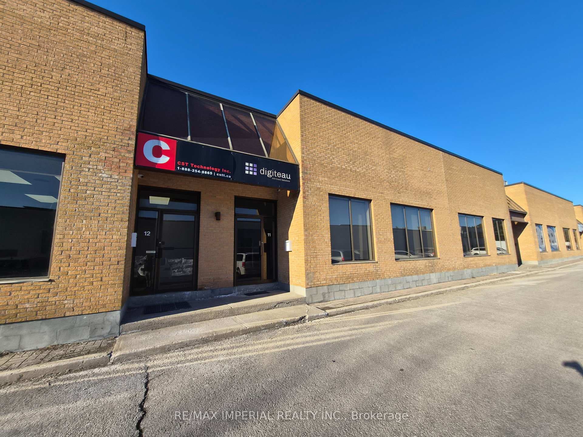 170 West Beaver Creek Road Unit 11, Richmond Hill, ON L4B 1L6 - Photo 1