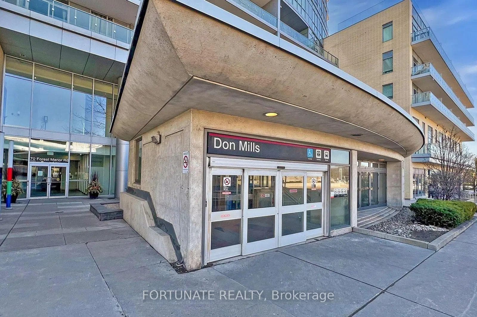 70 Forest Manor Road Unit 305, Hillcrest Village / Bayview Village, ON M2J 0A9 - Photo 1