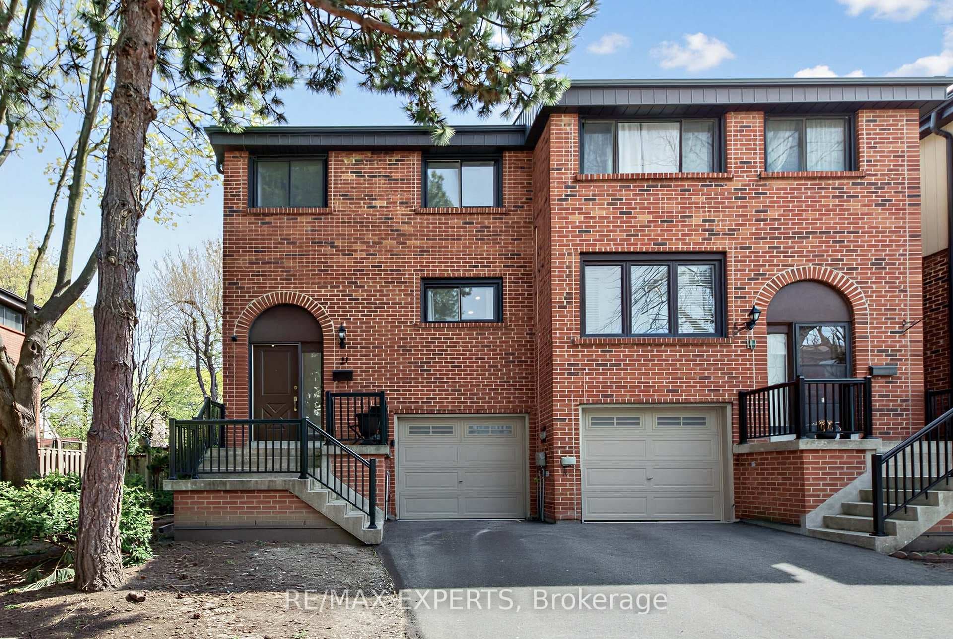 21 Maple Branch Path Unit 61, Etobicoke (Kingsview Village / Humber Heights), ON M9P 3T4 - Photo 1