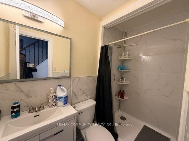 537 Steeles W Avenue Unit 10 (Room), Thornhill / Willowdale, ON M2M 3Y1 - Photo 1