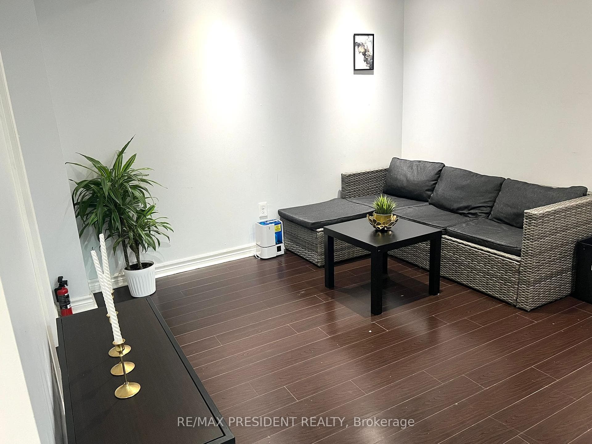 27 Dunure Crescent Unit Basement, Brampton, ON L7A 2Y6 - Photo 1