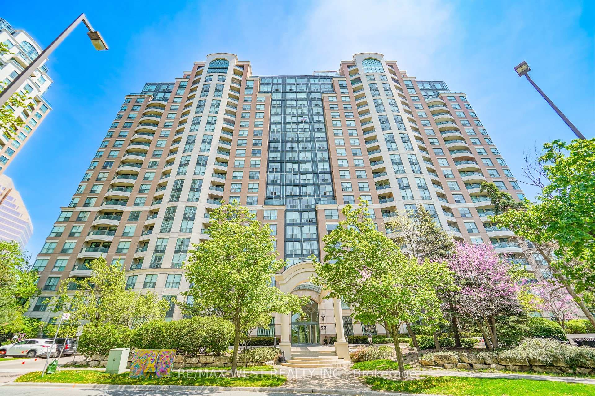 23 Lorraine Drive Unit 2105, Thornhill / Willowdale, ON M2N 6Z6 - Photo 1