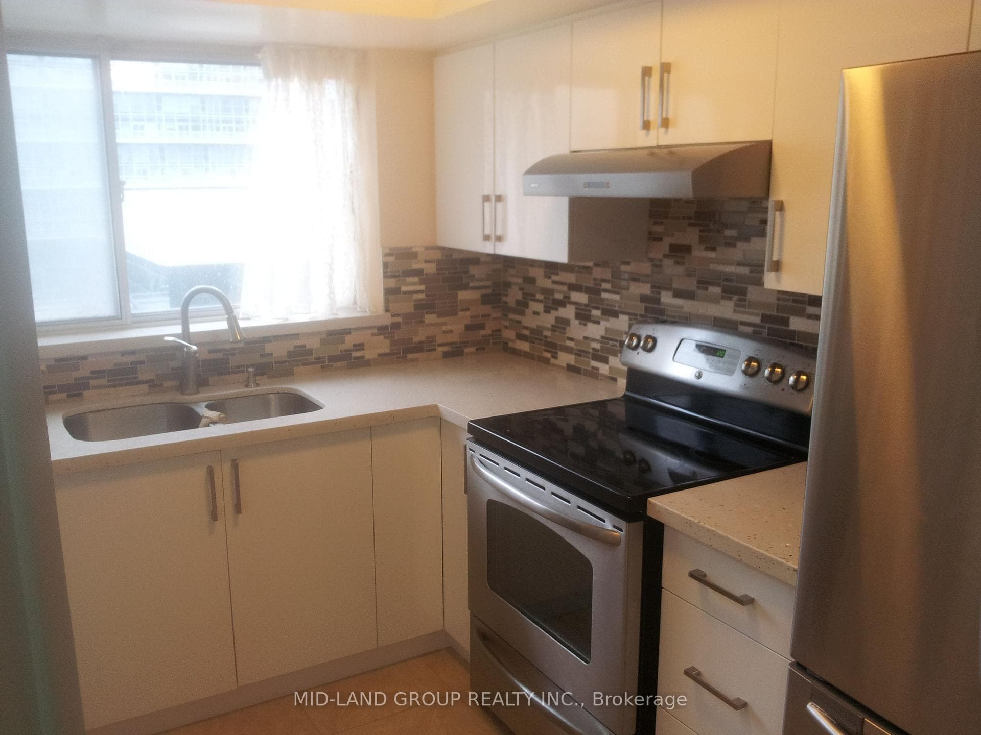 717 Bay Street Unit 1211, Toronto C01