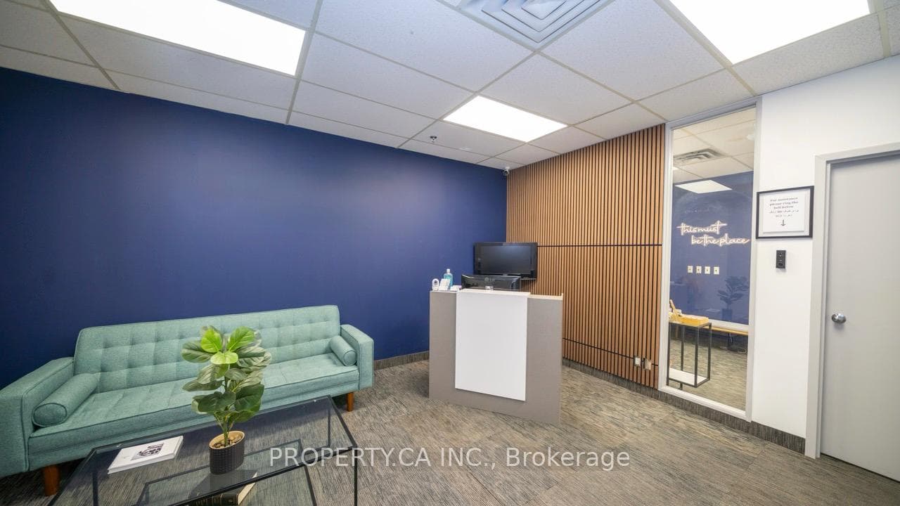 716 Gordon Baker Road Unit 204, Hillcrest Village / Bayview Village, ON M2H 3B4 - Photo 1