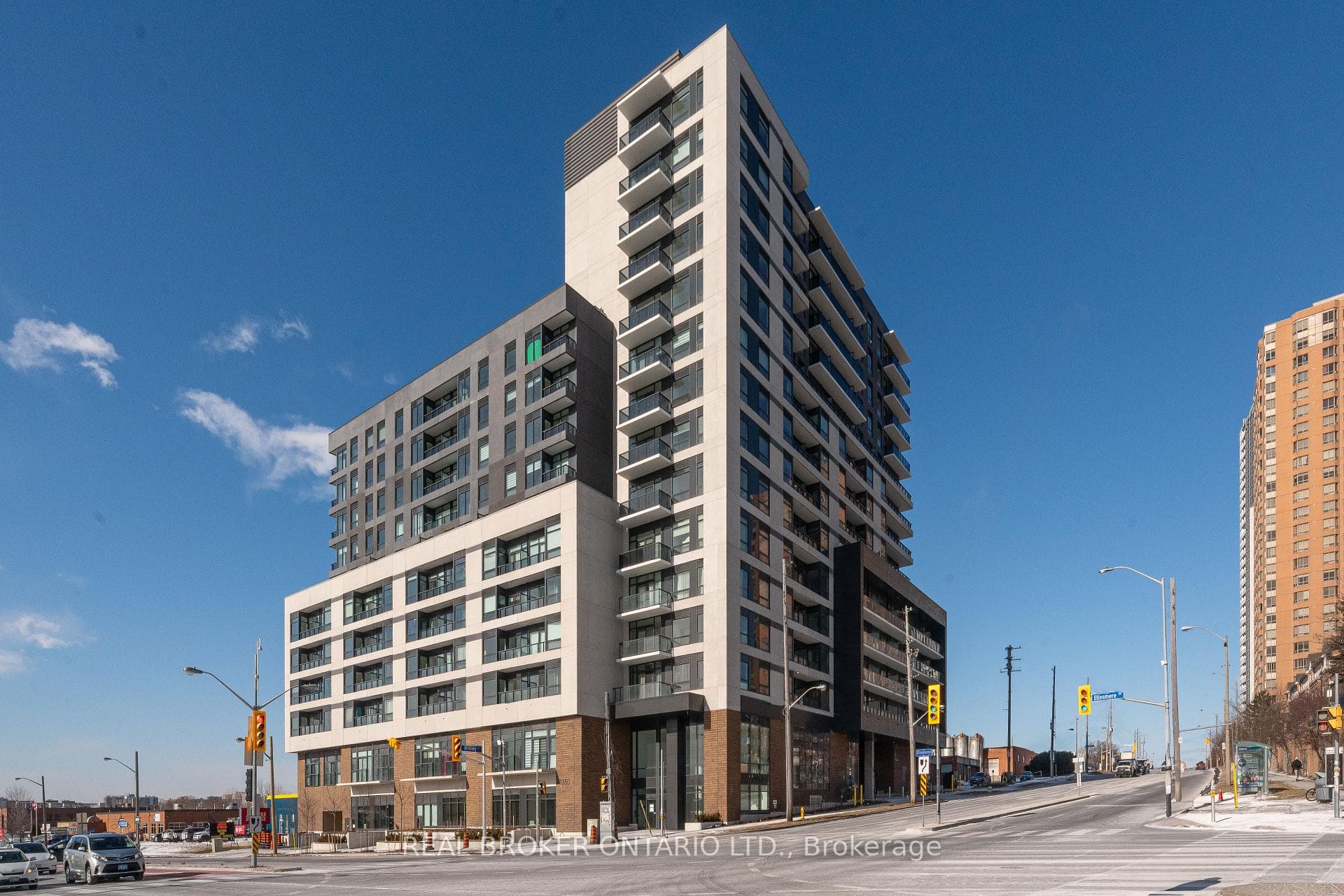 1350 Ellesmere Road Unit 327, Scarborough (West Hill / Highland Creek)
