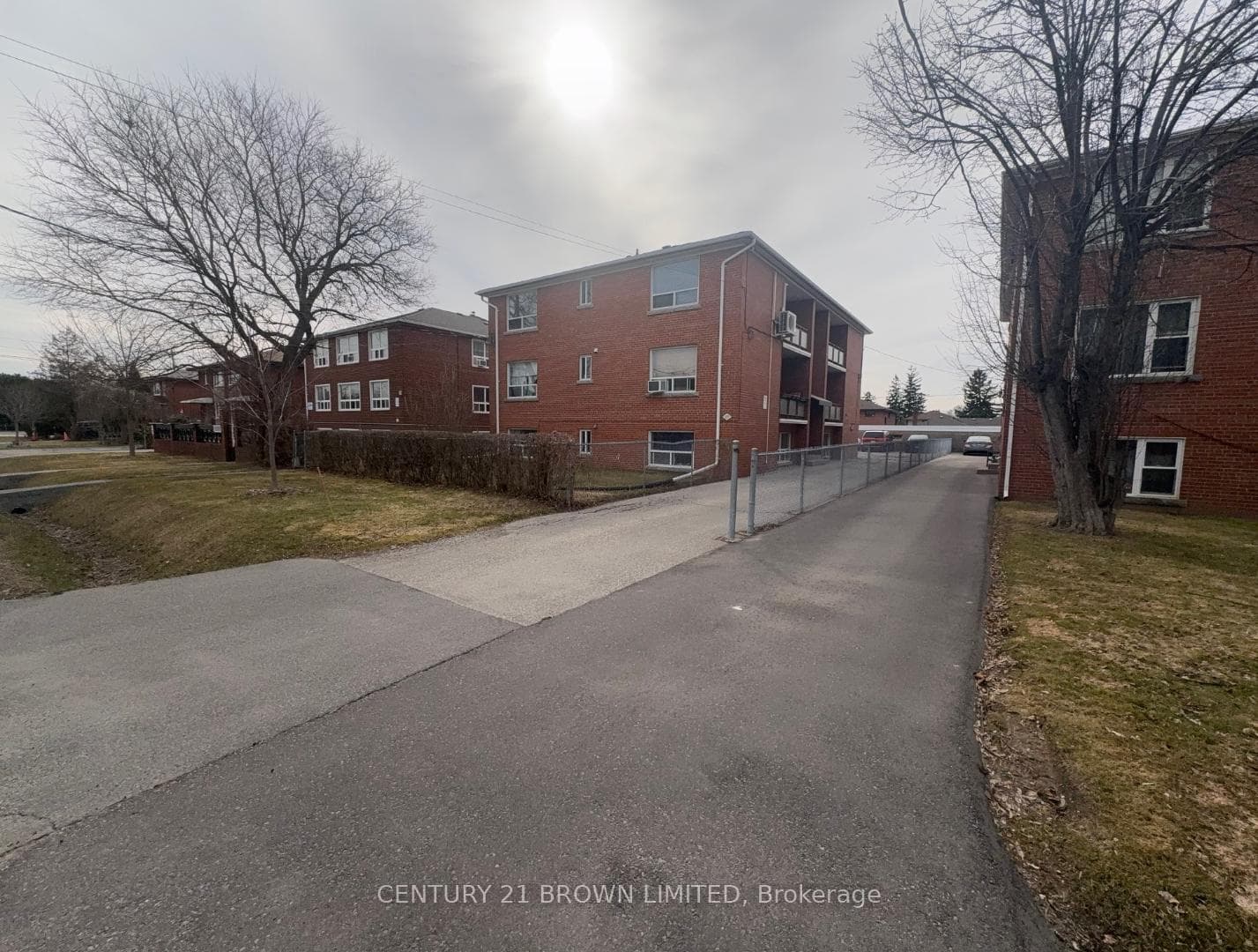 19 Dover Drive Unit 5, Toronto W06