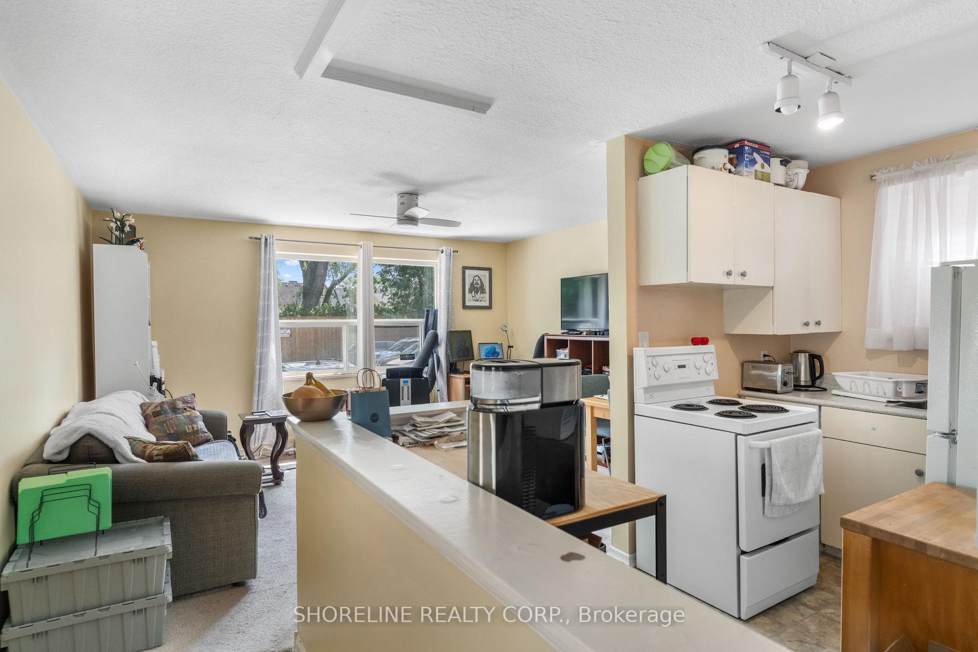 213 Lakeshore Road Unit 1, Mississauga, ON L5G 1G5 - Photo 1