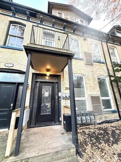 259 Gerrard Street Unit 2A, Regent Park / Cabbagetown / St. James Town, ON M5A 2G1 - Photo 1