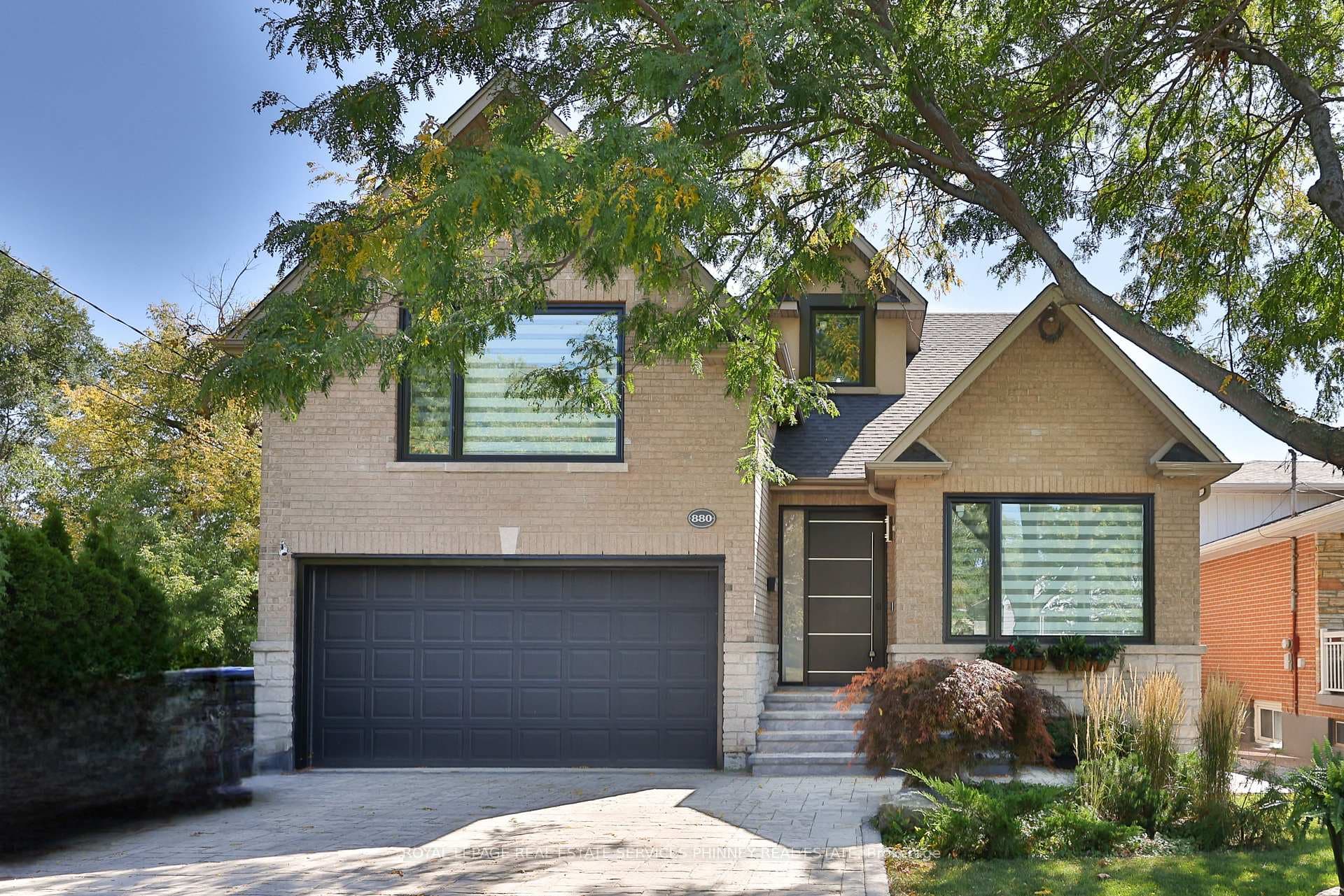 880 6th Street, Mississauga, ON L5E 1N6 - Photo 1
