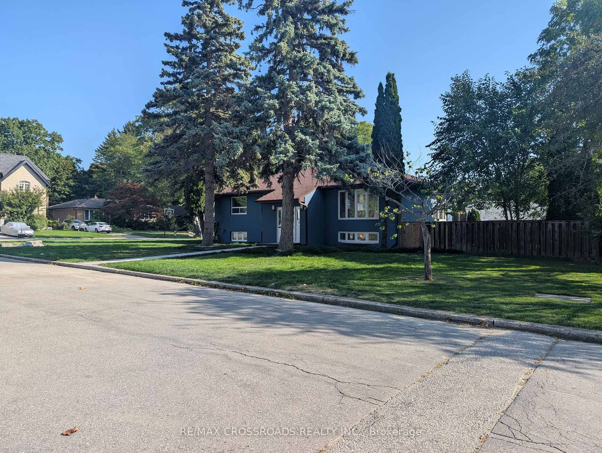 Save, quiet & excellent location for family